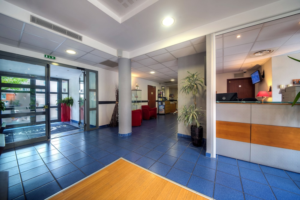 lobby