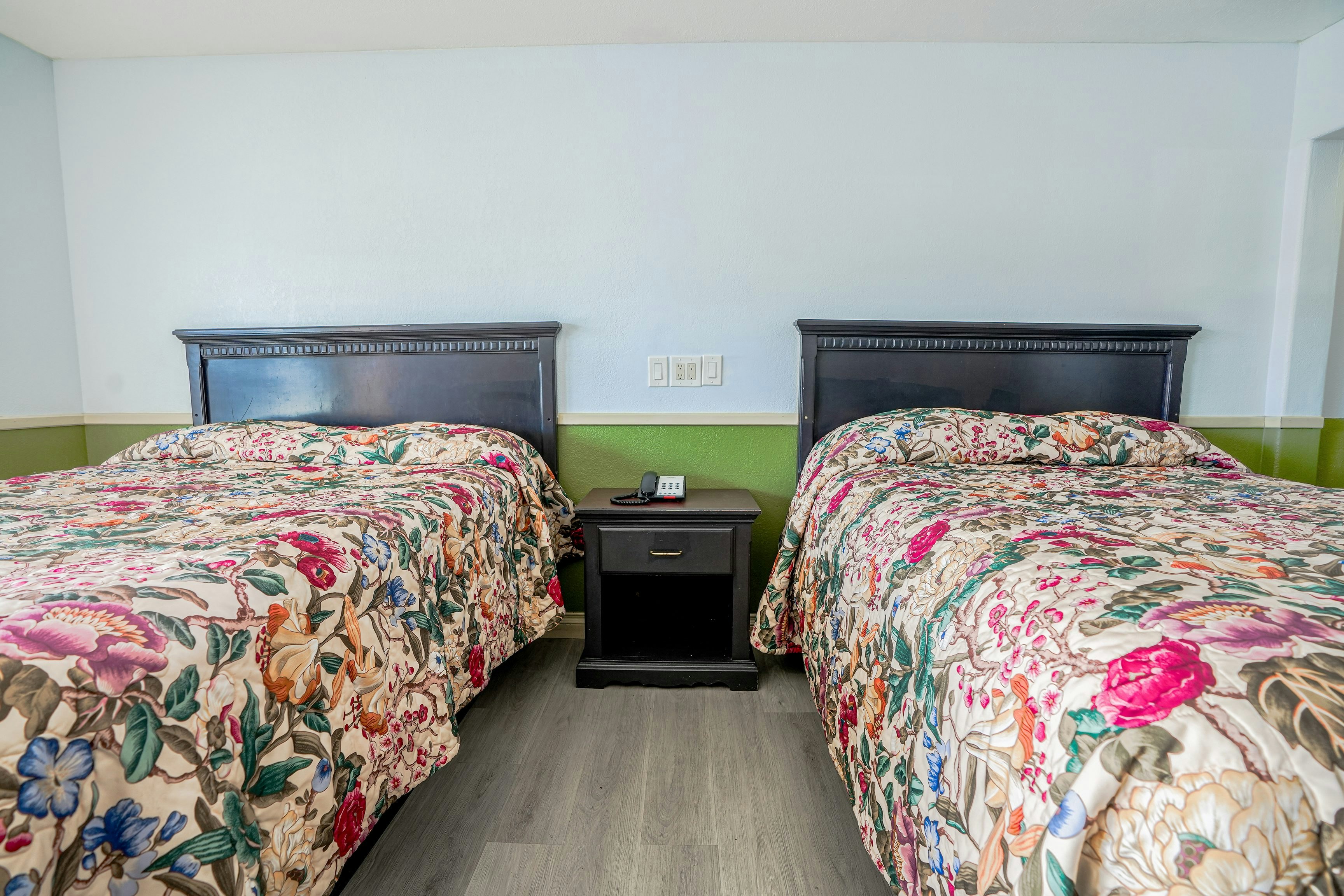 OYO Day And Night Inn 7/27