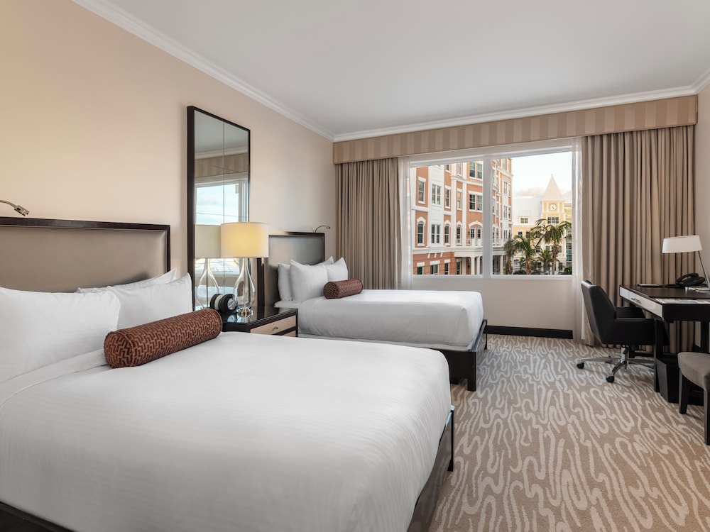 Hamilton Princess and Beach Club - a Fairmont Managed Hotel 24/78