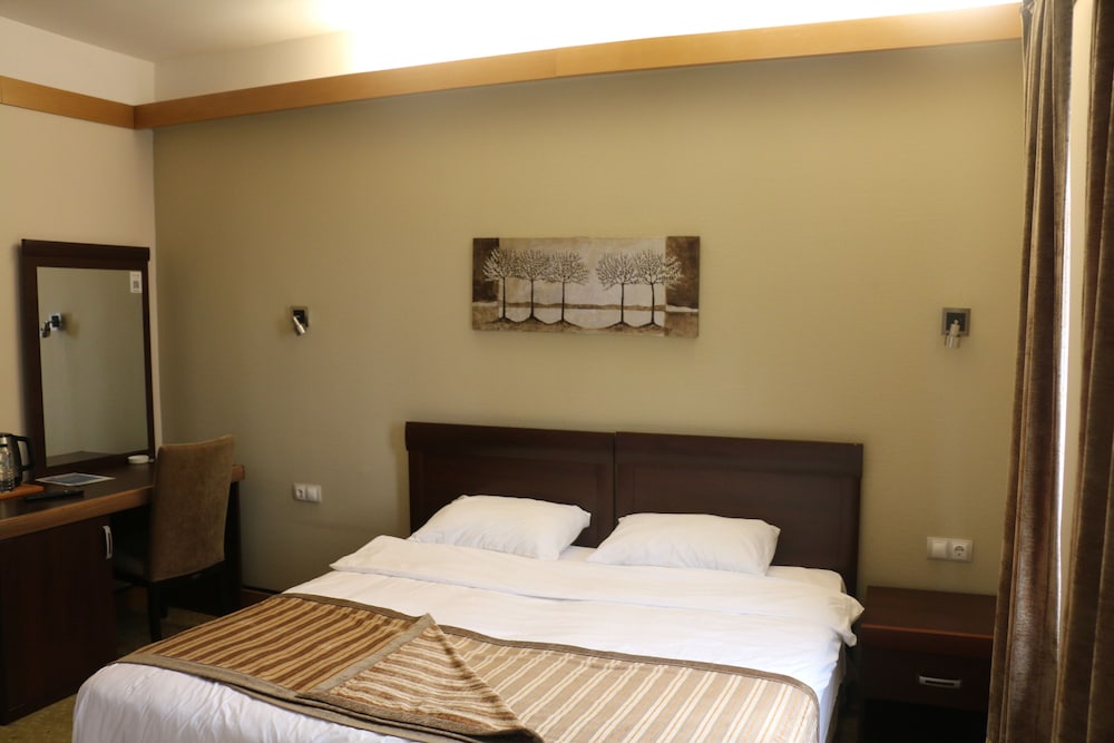 Hotel Lazlakar 7/50