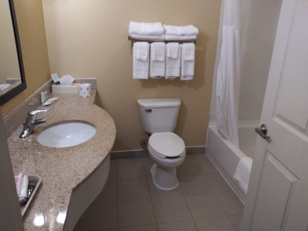 Quality Inn & Suites Chambersburg Northeast 12/47