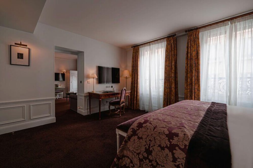 جناح تنفيذي بسريرين منفصلين مع أريكة، Hotel De Buci 3/10