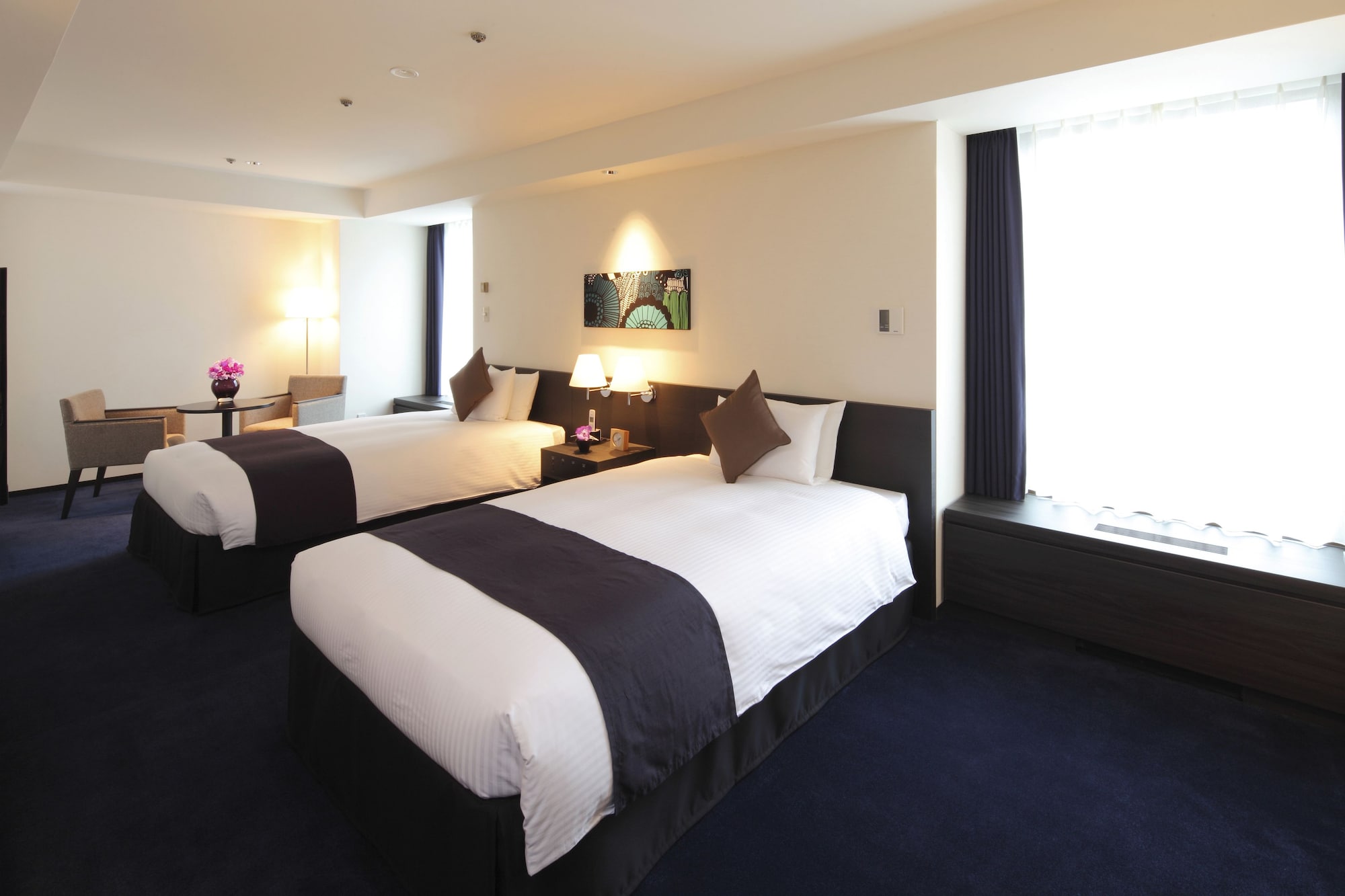Deluxe, Twin Beds, East Wing