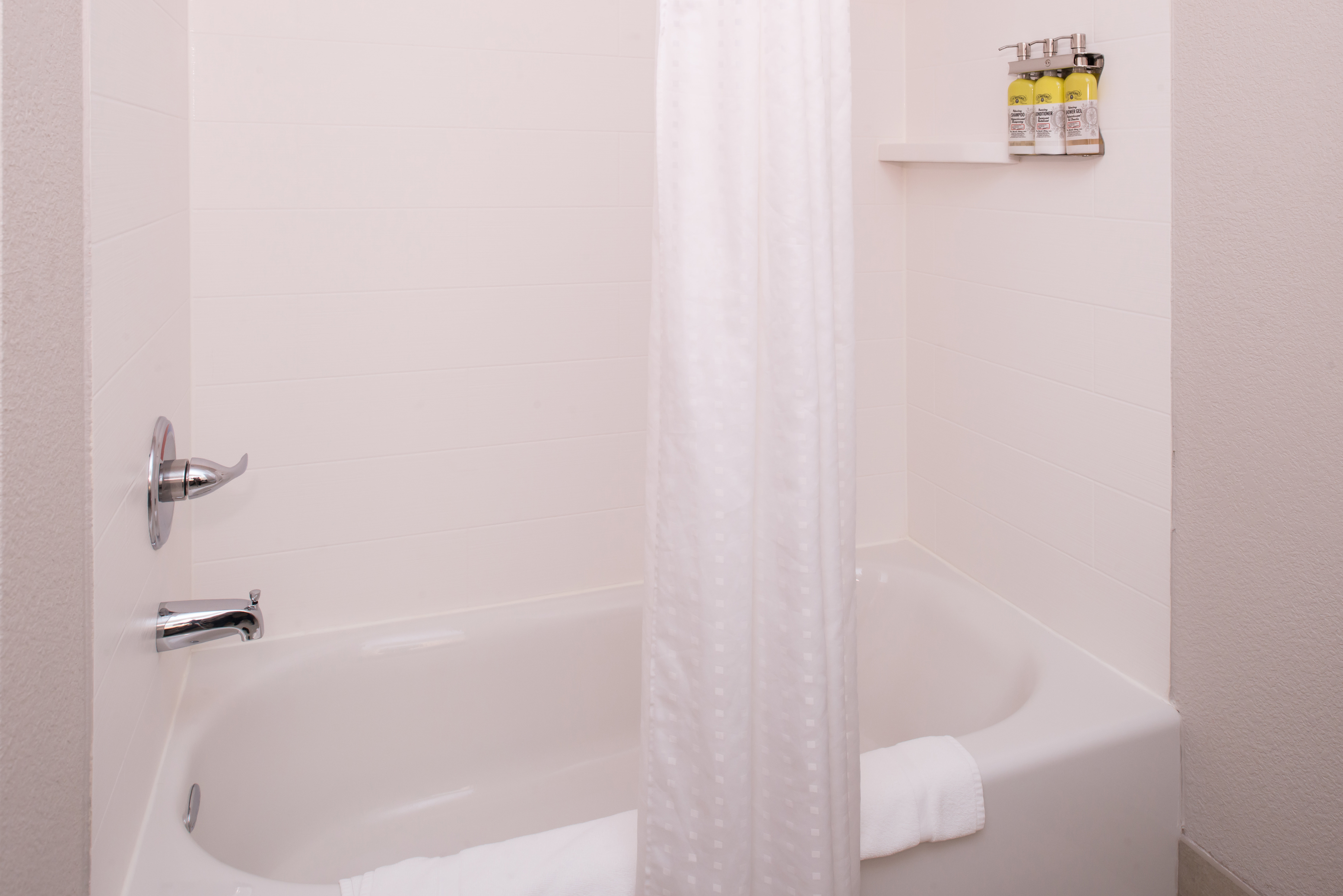 Holiday Inn Express Sierra Vista 75/76