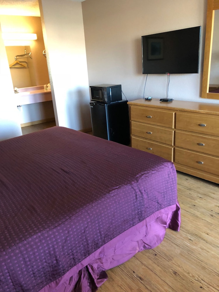 Sumner Motor Inn 21/55