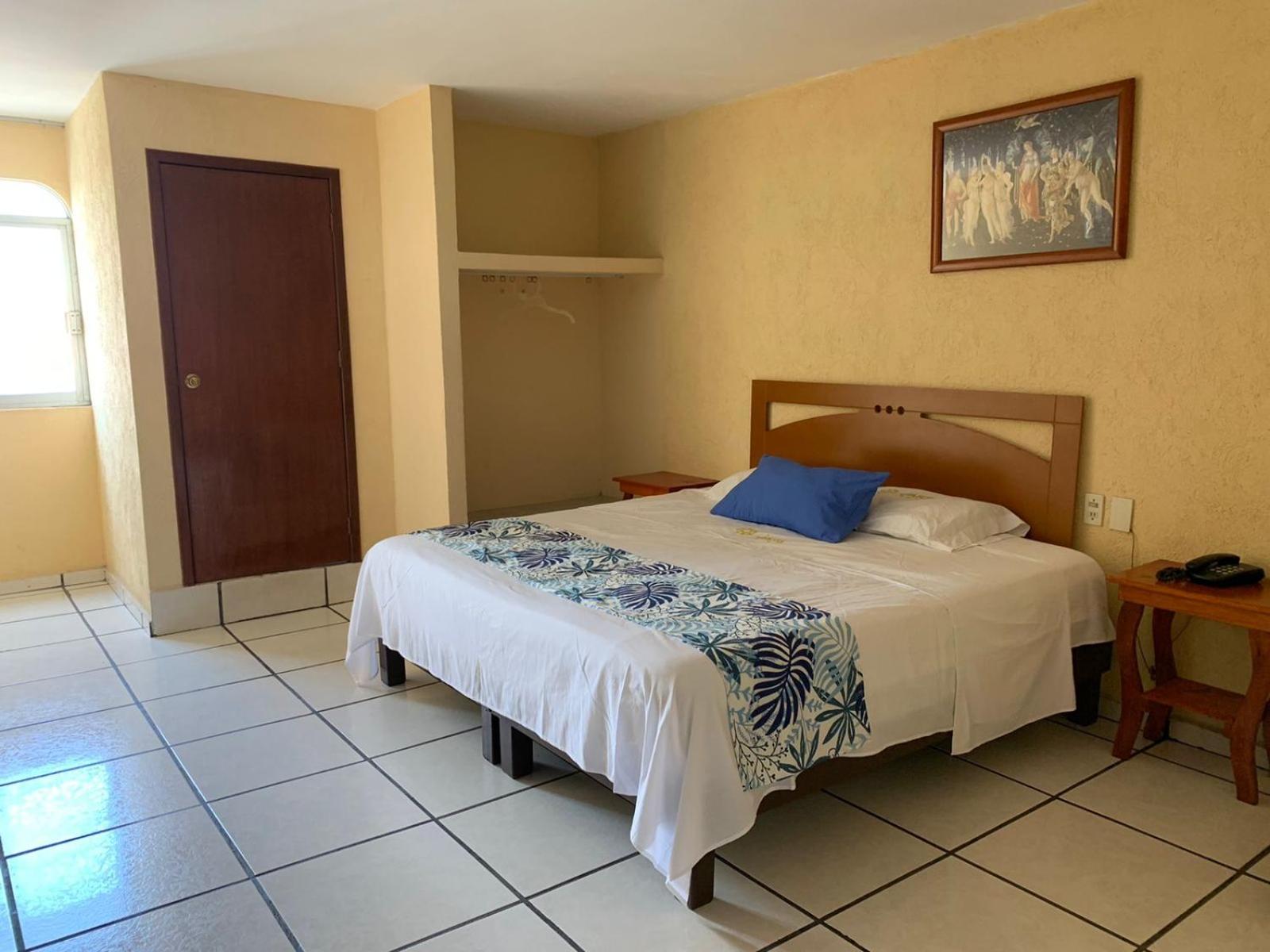 Hotel Plaza Jardin 17/70