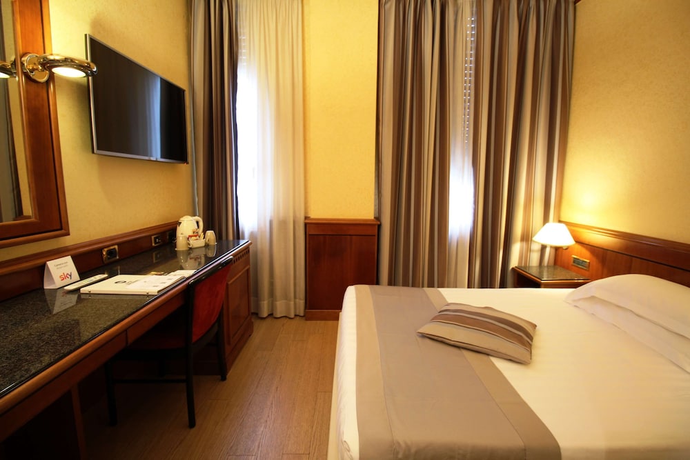 Standard, Single Bed, French Bed، Best Western Hotel Moderno Verdi 3/9