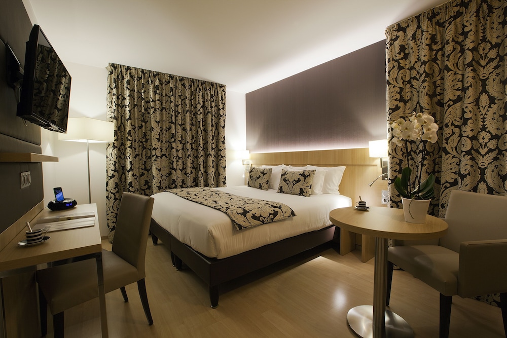 Residhome Paris Massy 7/65