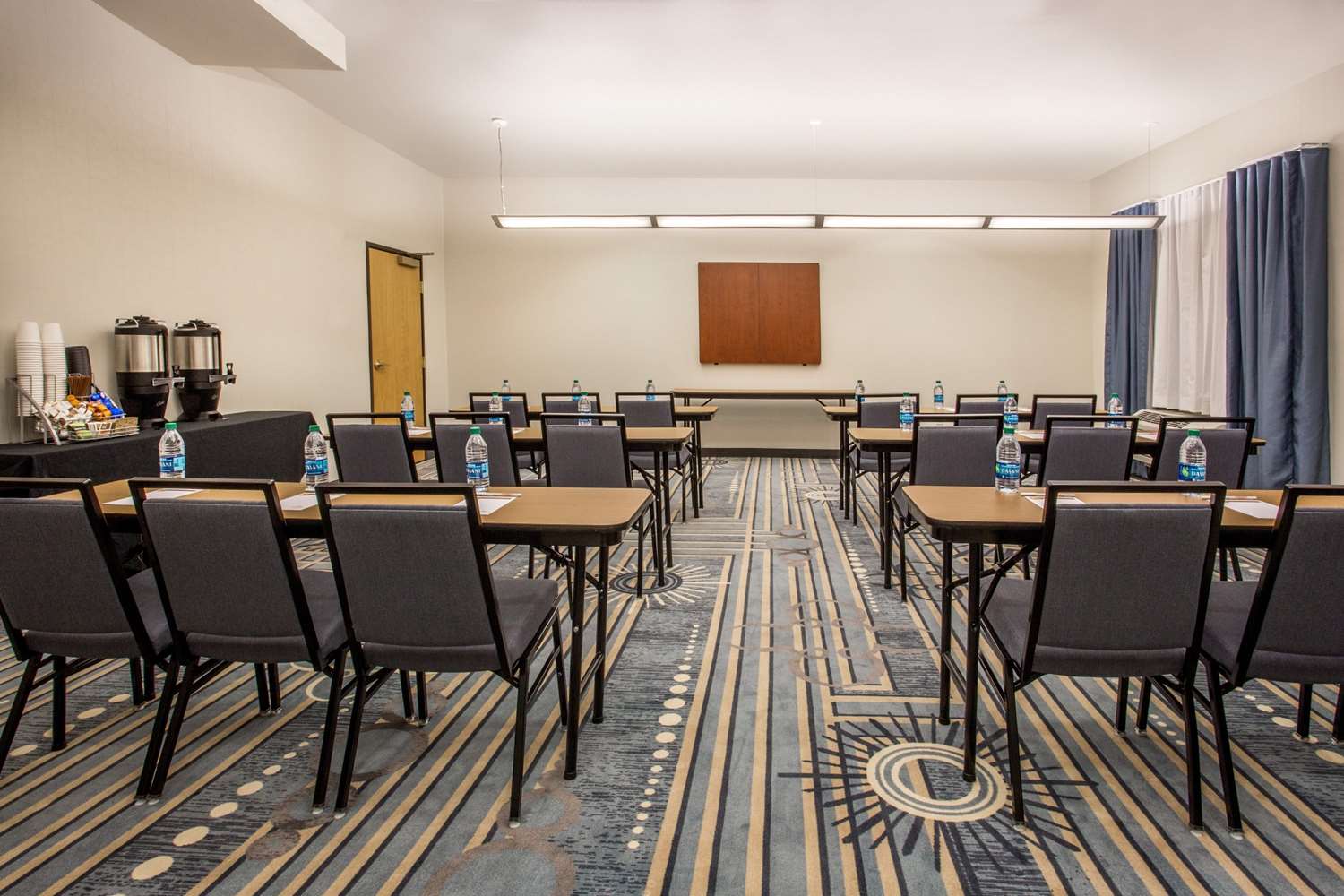 Hawthorn Suites By Wyndham Livermore Wine Country 32/43