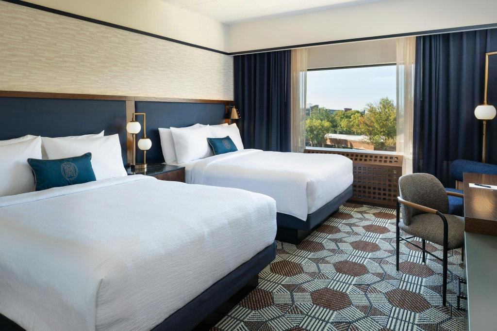 Guest Room, Deluxe, 2 Queen Beds