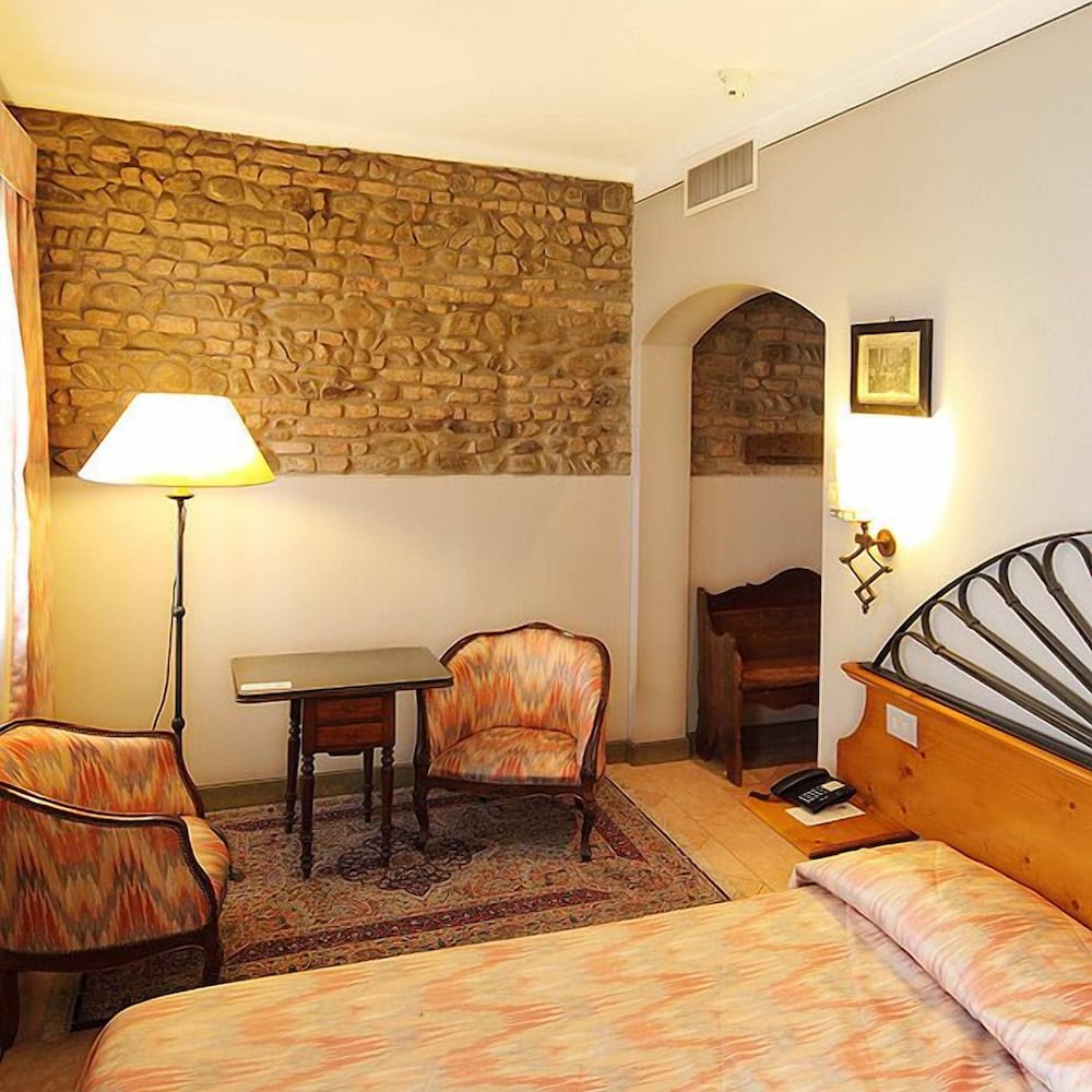 Arnaldo Aquila DAOro Hotel 21/39