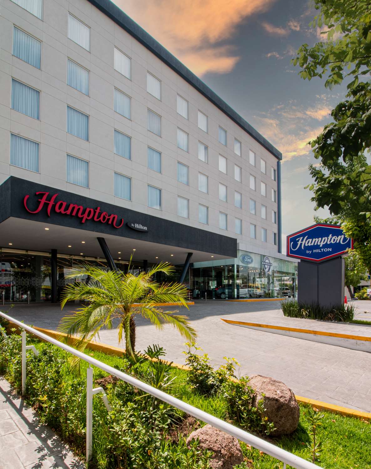 Hampton by Hilton Aguascalientes Downtown 1/8