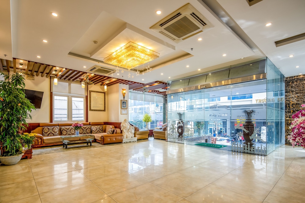 Tay Bac Hotel 6/75