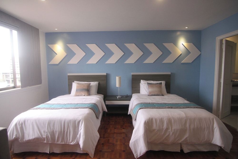 Bryan Condominium Suites 40/66