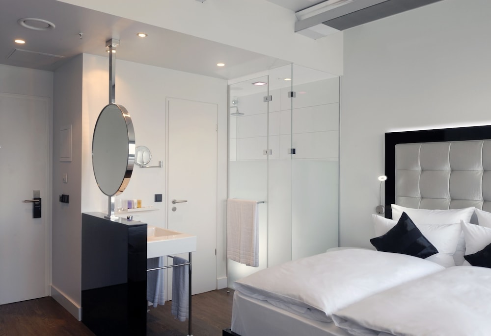 Innside By Melia Dusseldorf Hafen 11/75