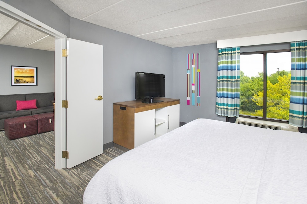 Hampton Inn Suites Annapolis 17/39