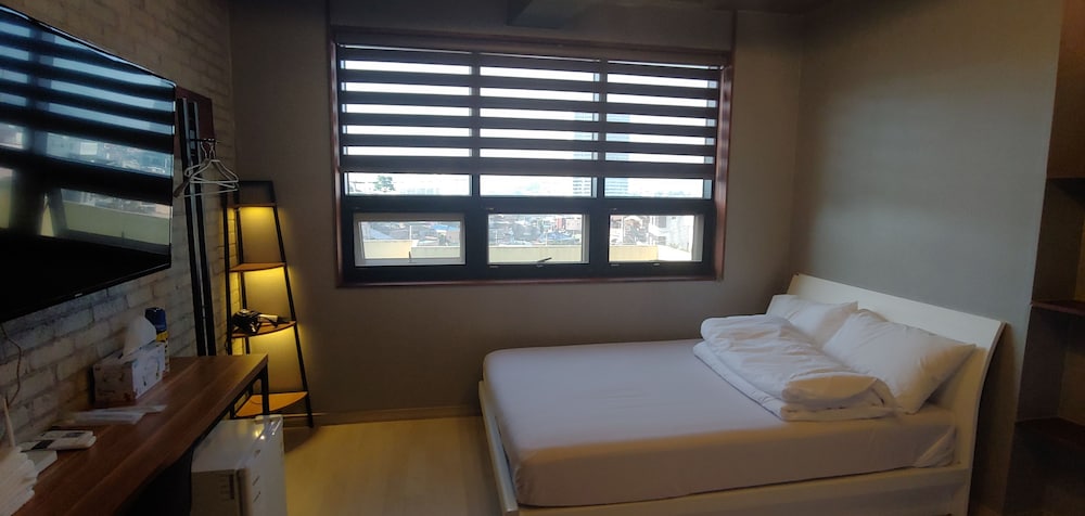 Mokpo White Windmill Guesthouse 9/43