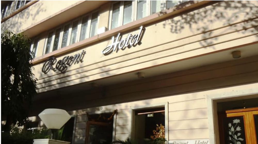 Regent Hotel 2/38