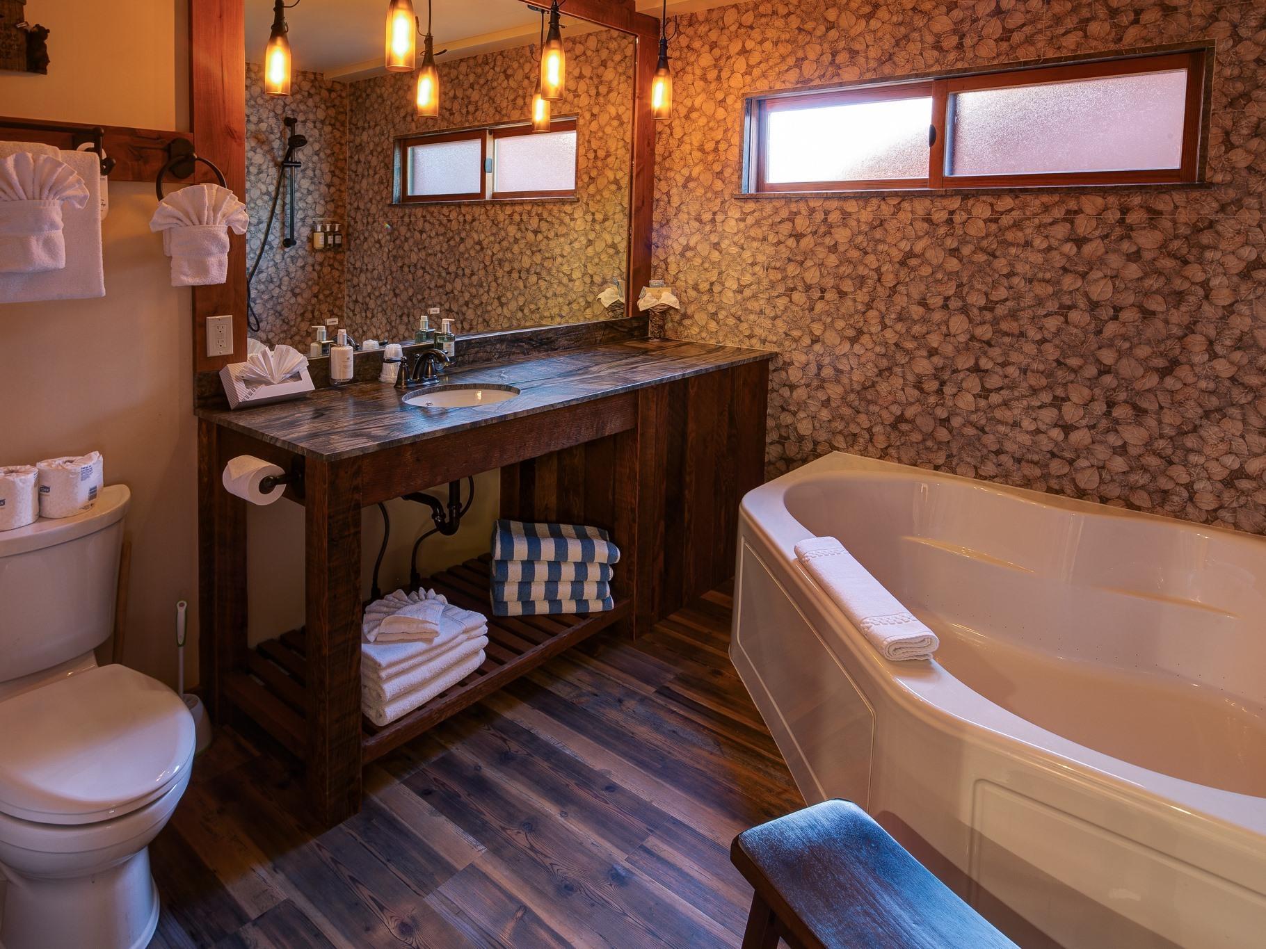 Cedar Glen Lodge 50/52