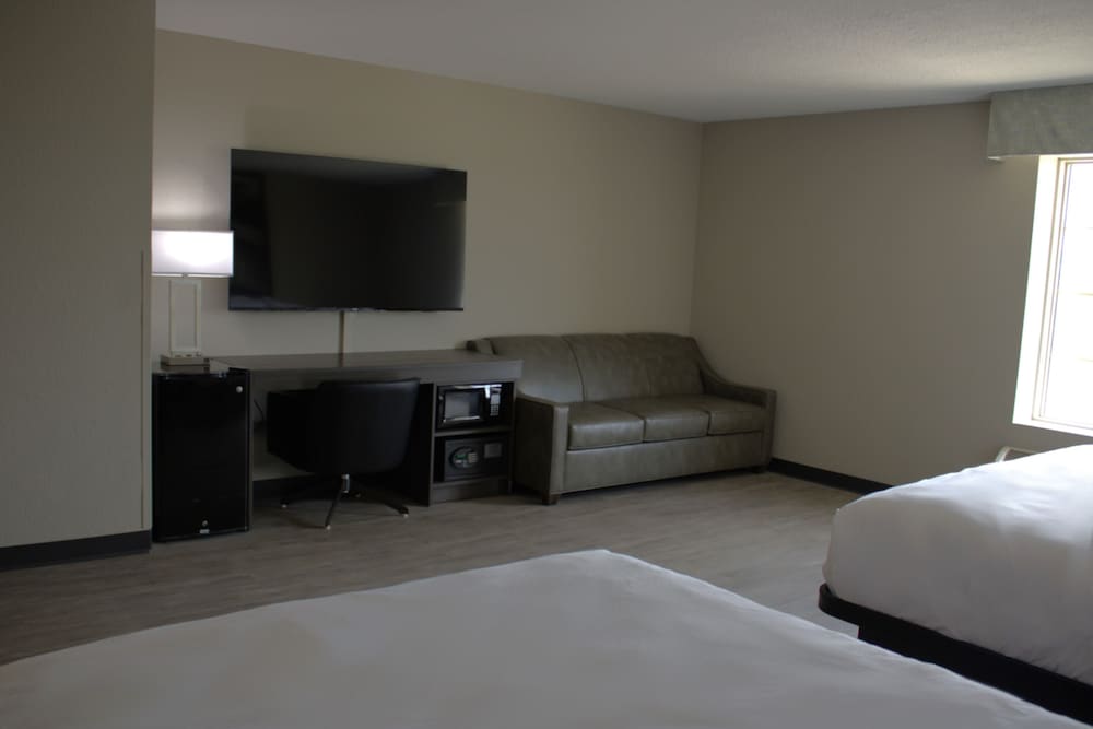 Super 8 by Wyndham Lamar 17/46