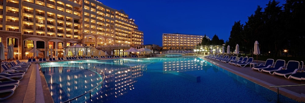 Sol Nessebar Palace All Inclusive 2/73