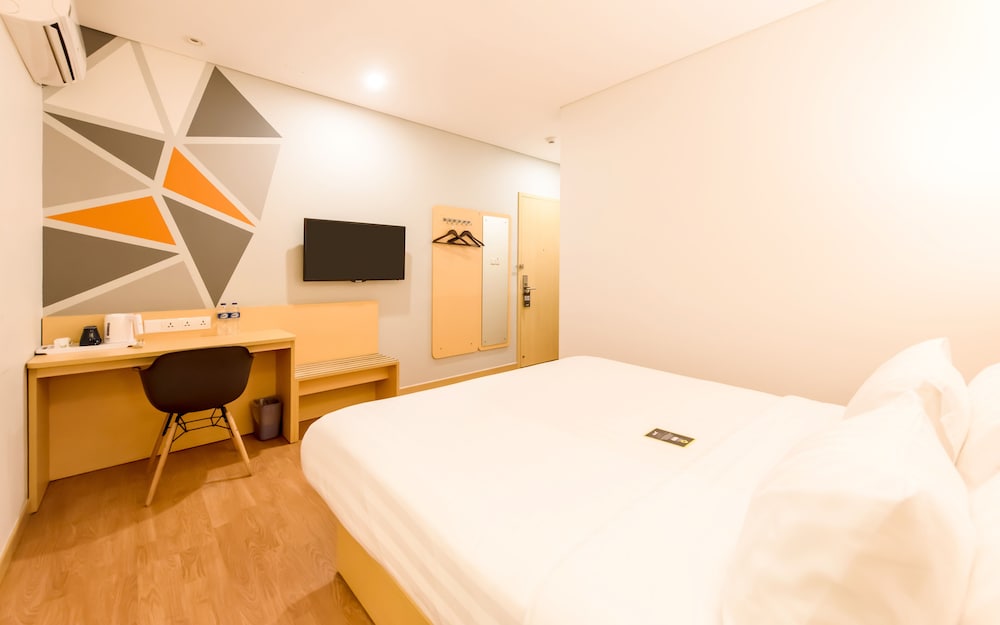 Juno Hotel Jatinegara 14/49