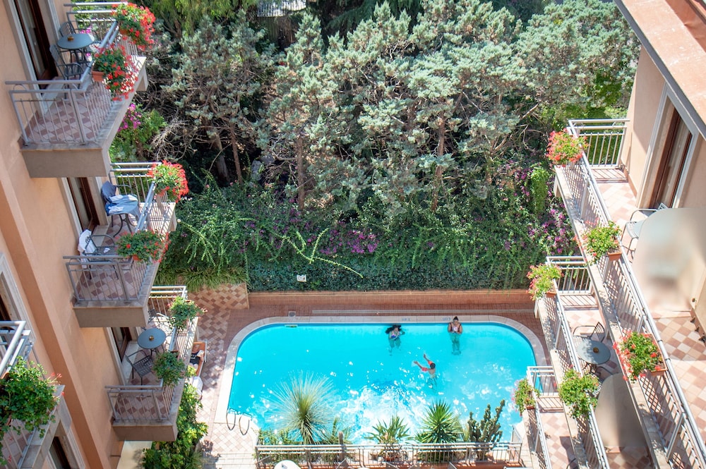 Hotel Michelangelo 70/76