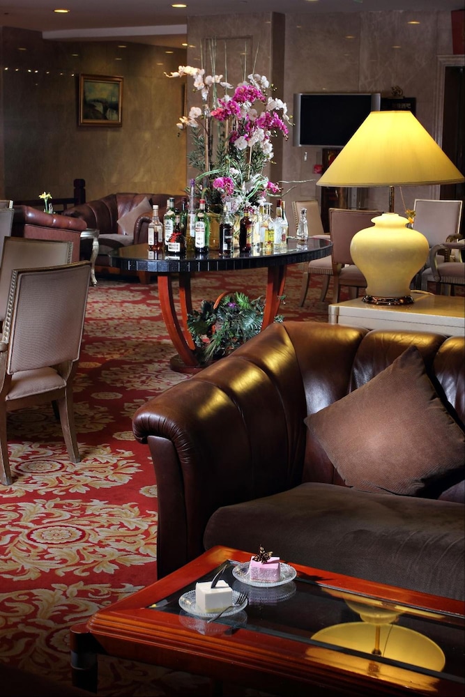 Xinhai Jinjiang Hotel 25/45