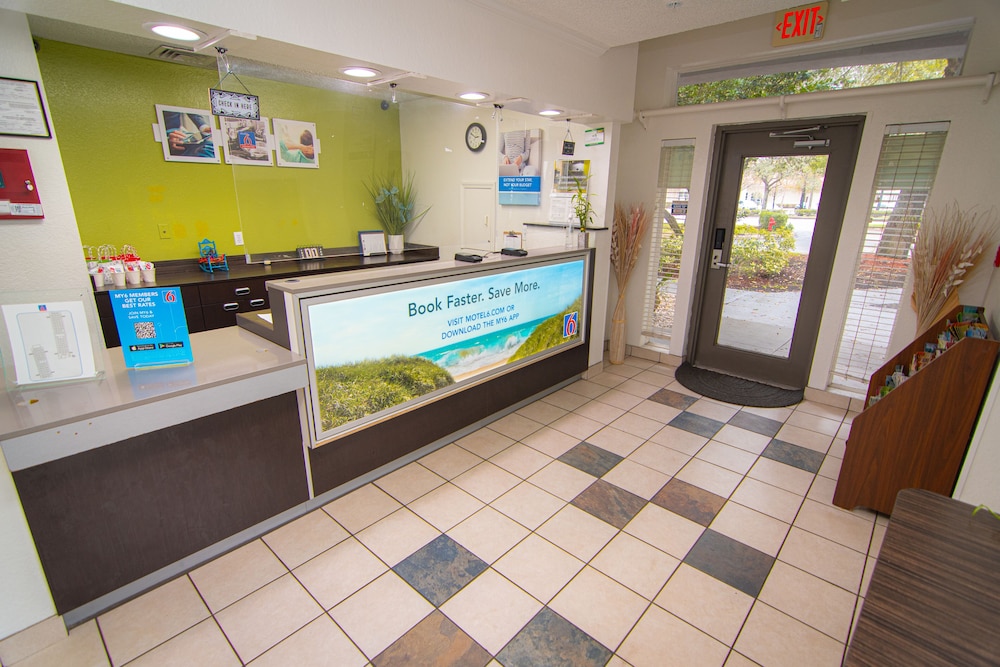 Studio 6 Extended Stay - Coral Springs, FL - Fort Lauderdale 8/60