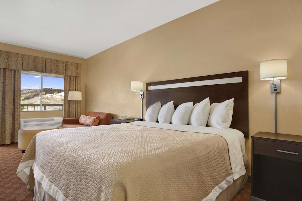 Days Inn by Wyndham Globe, Arizona 11/21