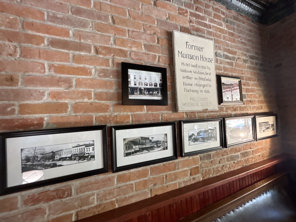 William Watson Hotel 2/49