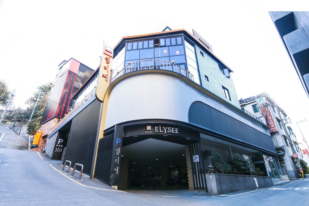 Elysee Hotel 38/44
