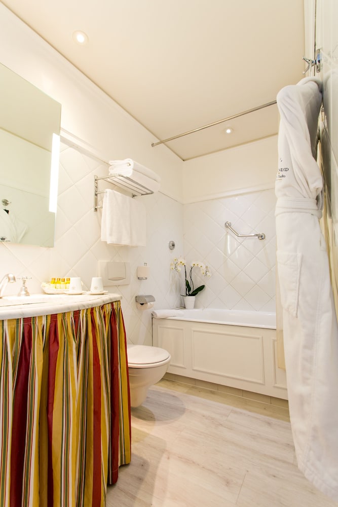 Hotel Splendid Cannes 6/45