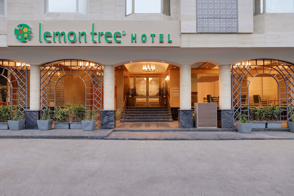 HOTEL SURENDRA VILAS 3/50