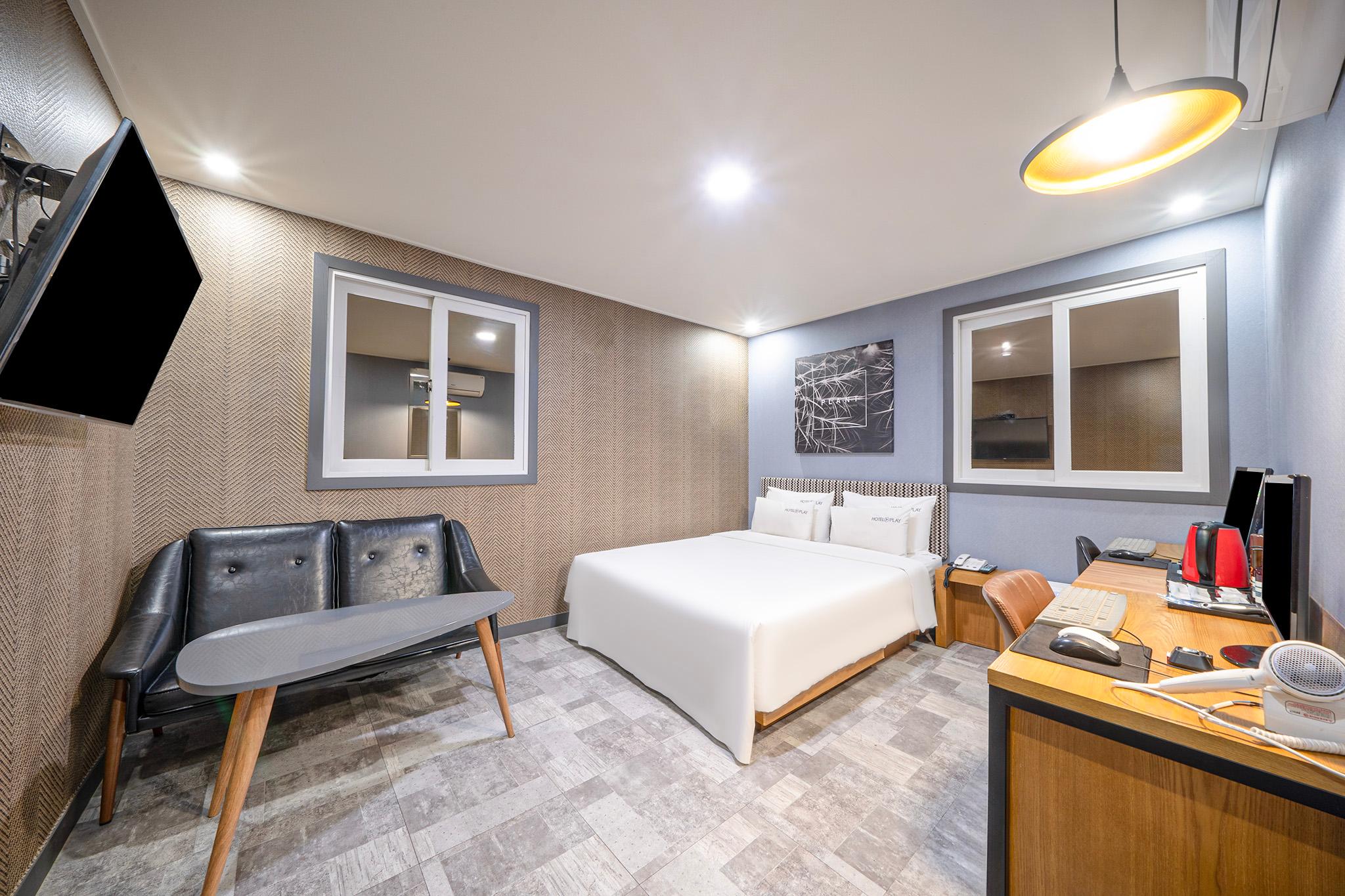 Play Hotel 23/76