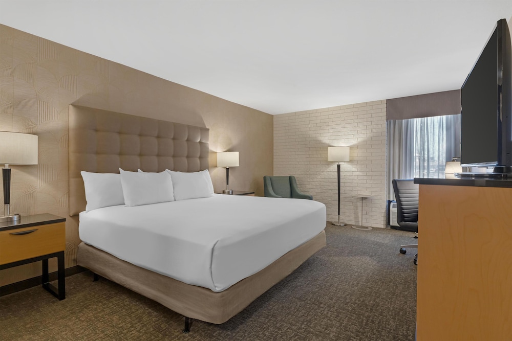 Drury Inn and Suites Joplin 14/50