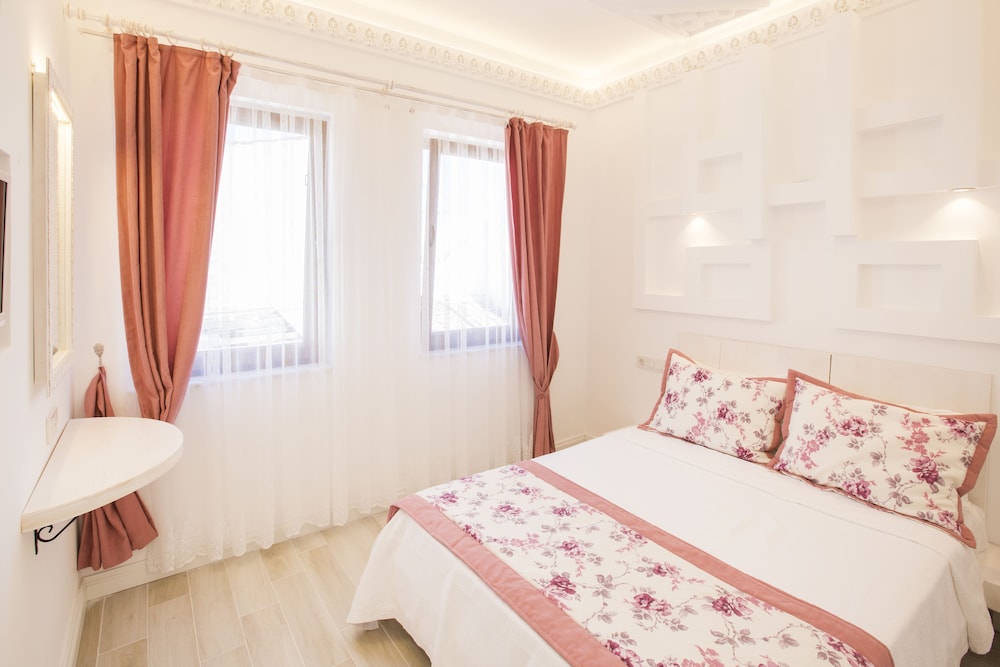 Aksoy Butik Otel 3/50