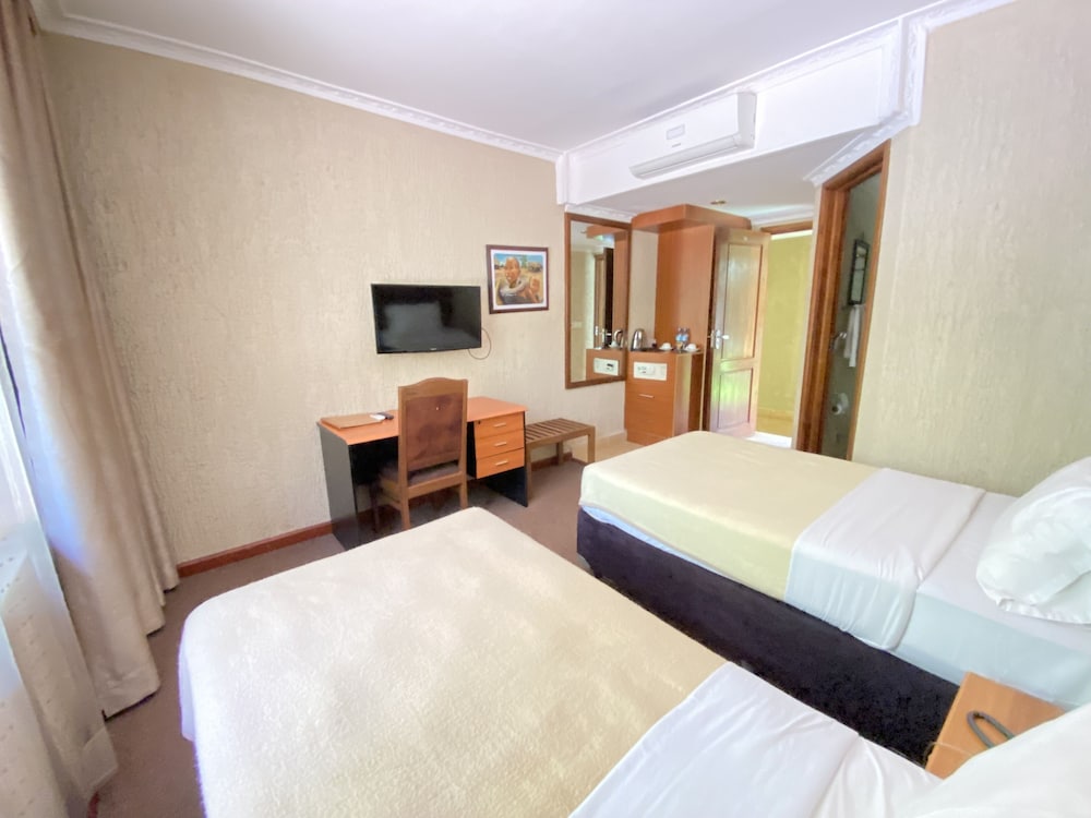 Sangana Lodge 10/50