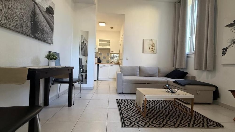 Kimi Residence 26/50