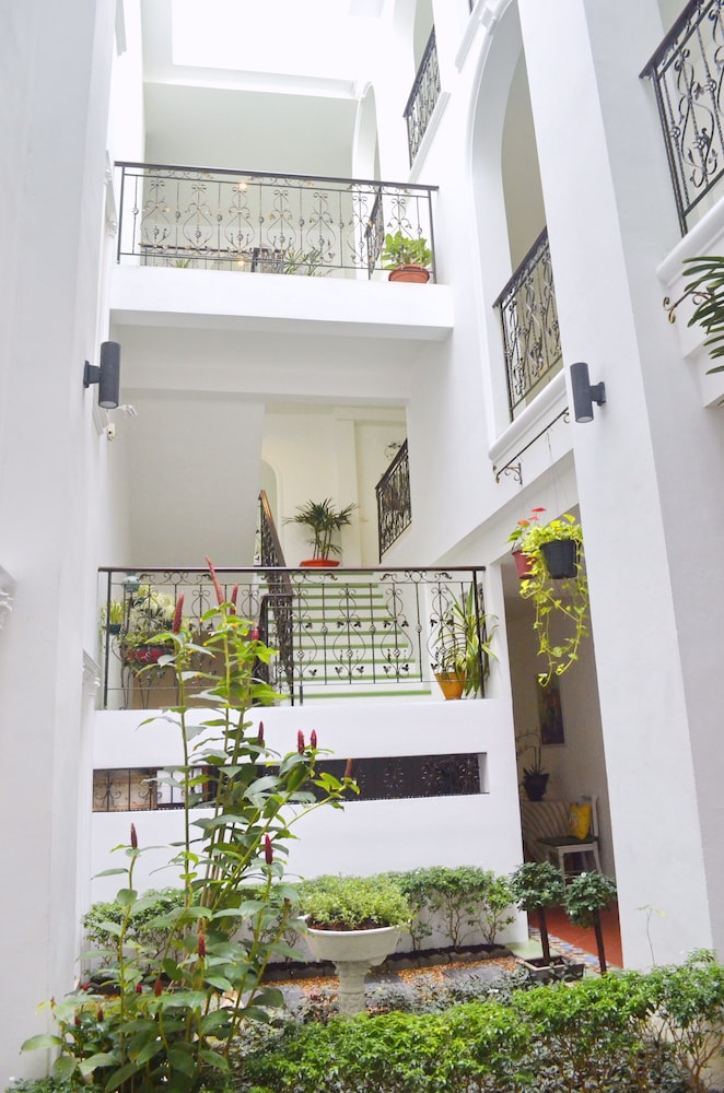 Casa Blanca Boutique Hotel 7/73
