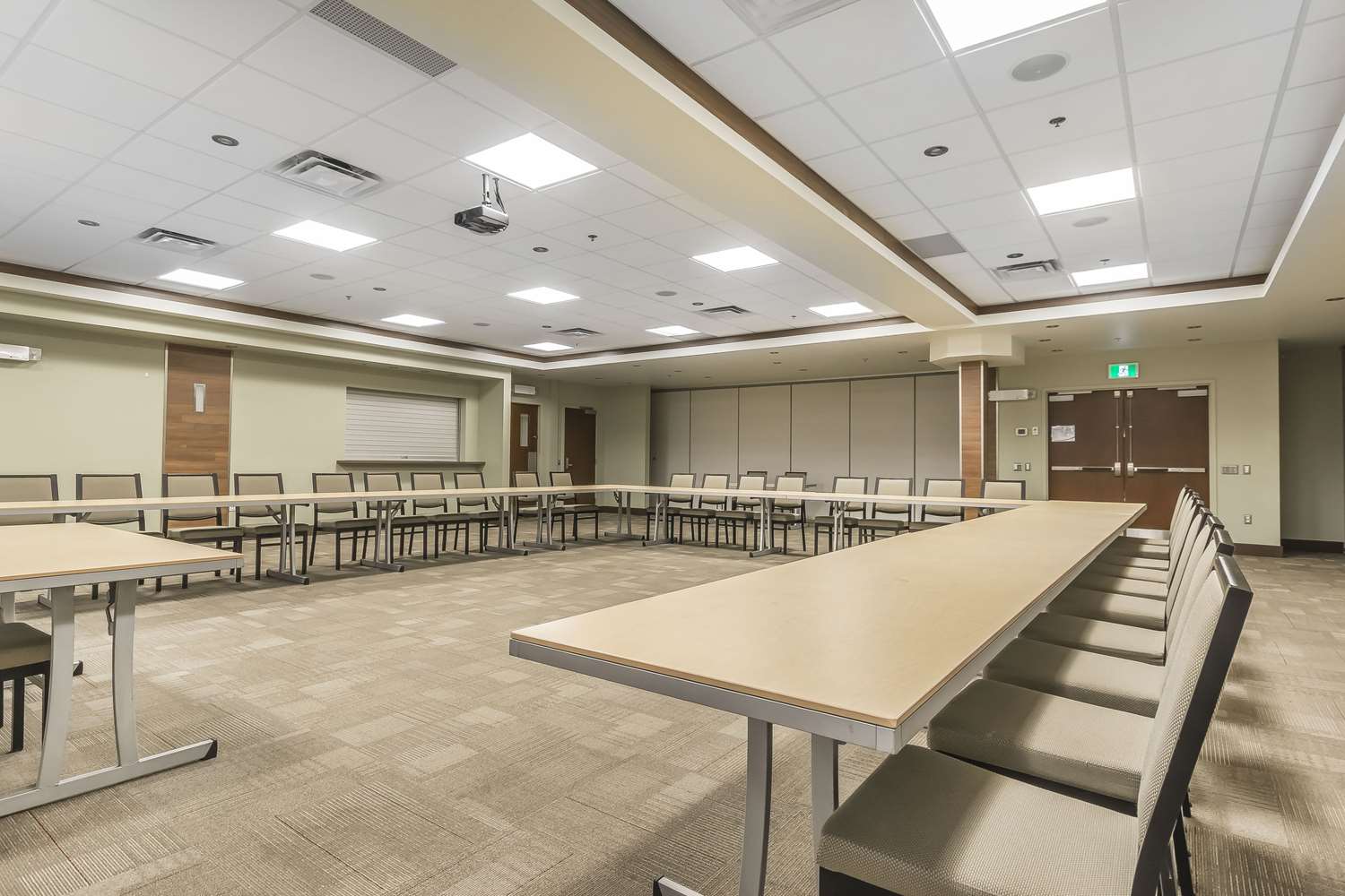 Quality Hotel & Conference Centre Campbellton 7/13