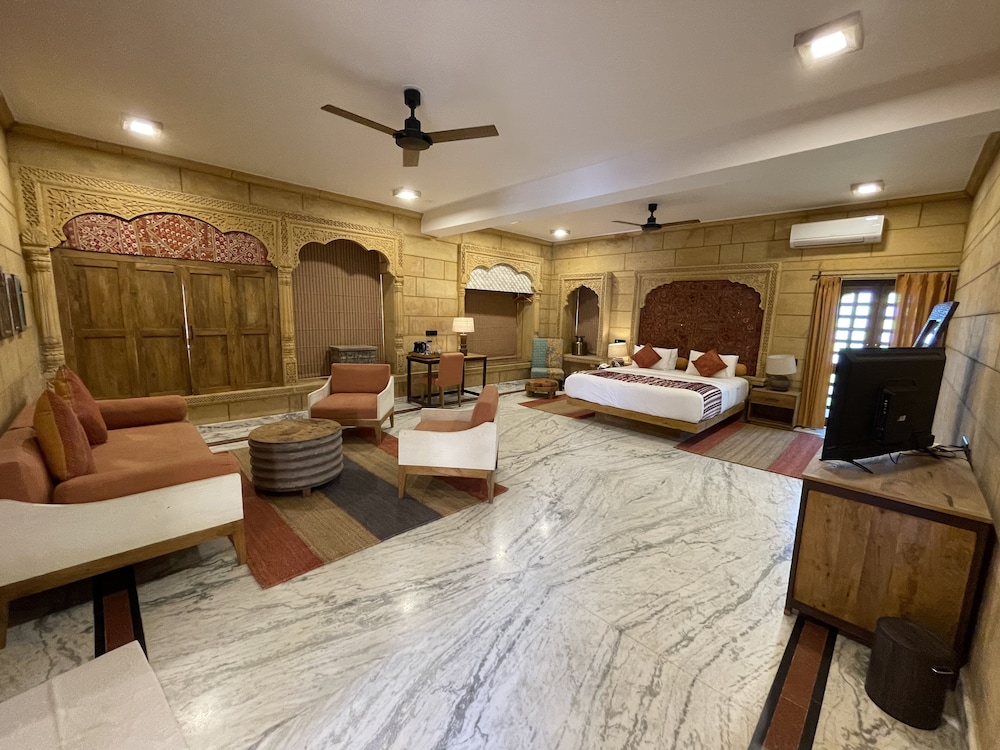 Mystic Jaisalmer Hostel / Backpacker 36/50