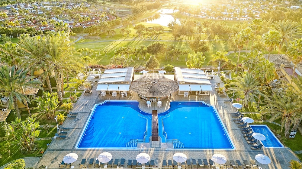 Bull Vital Suites & Spa Boutique Hotel 40/46