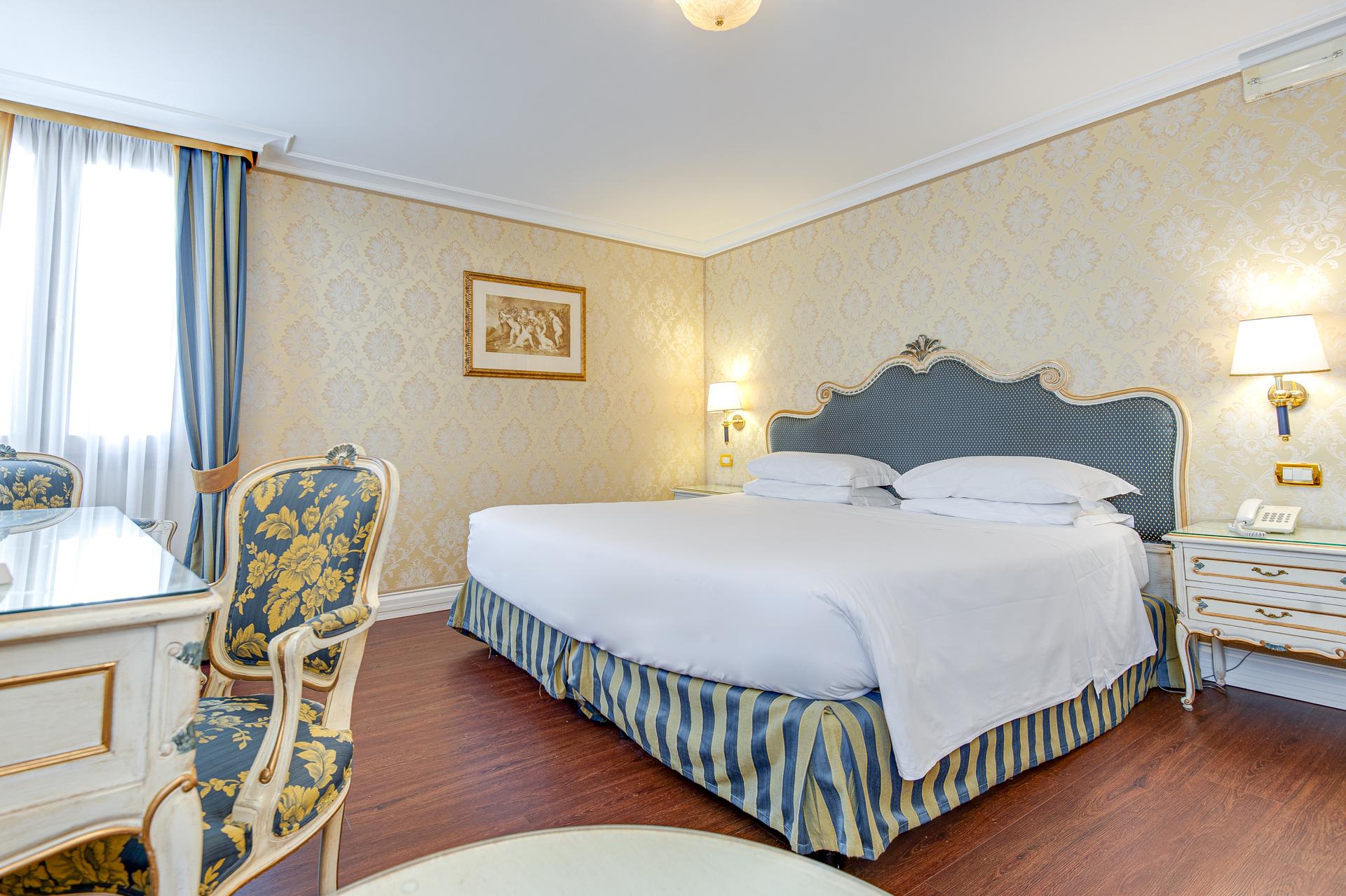 Grand, Canal, Deluxe, Double Bed