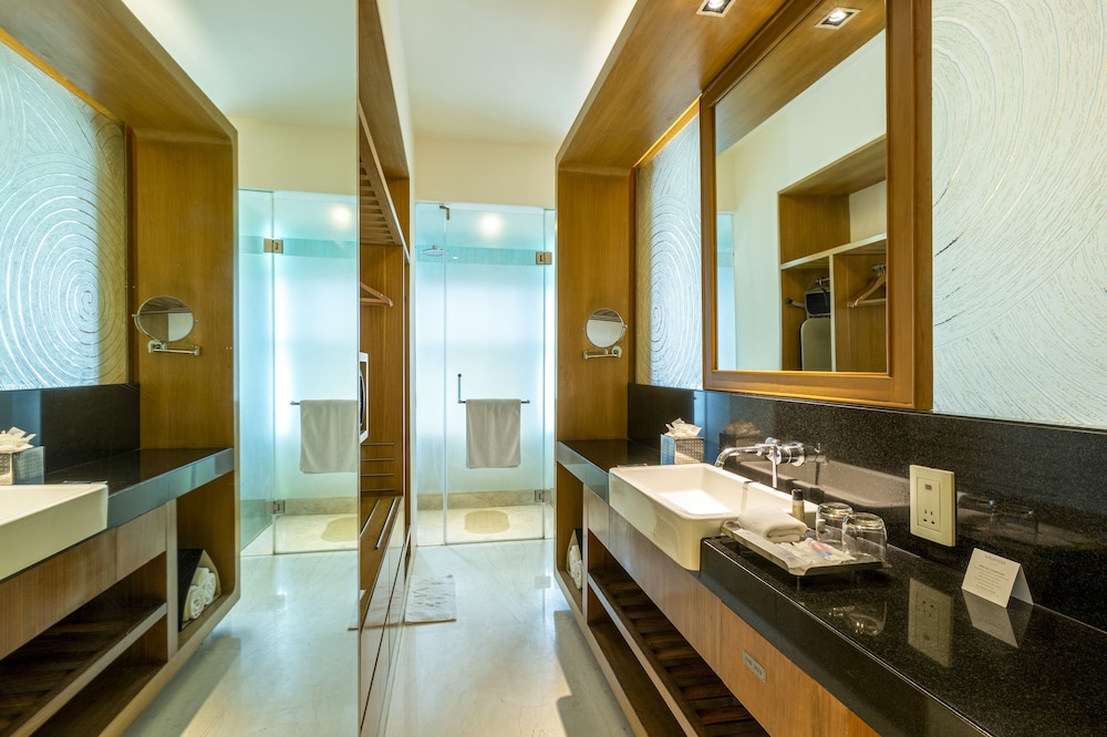 Vivanta Bengaluru Whitefield 62/82