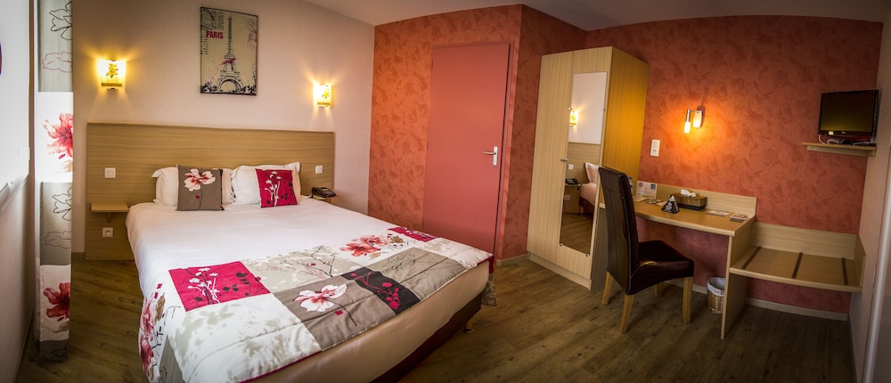 Brit Hotel Azur 18/32