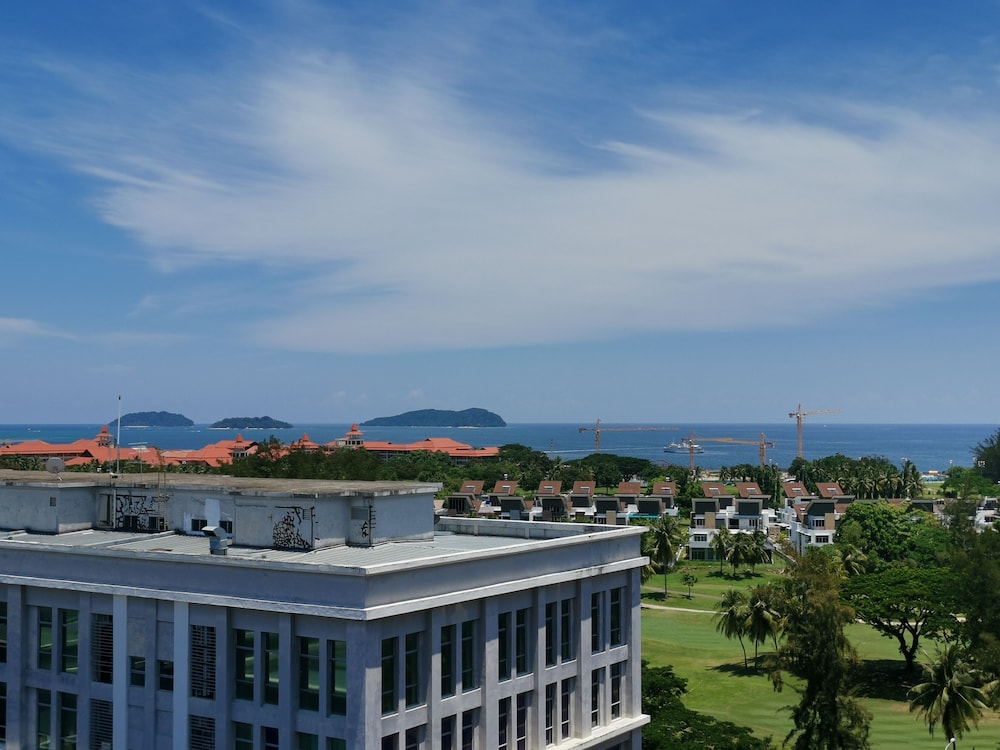 Sunset & Seaview Vacation Condo City Centre @ IMAGO Shopping Mall 3/52