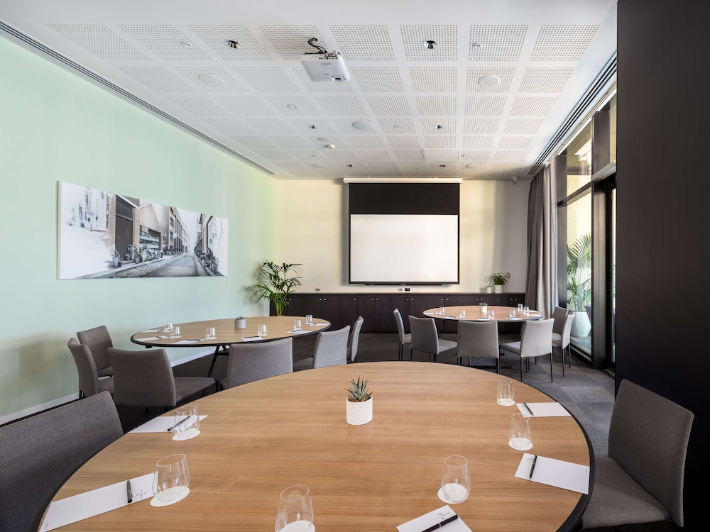 Novotel Melbourne Central Hotel 58/71
