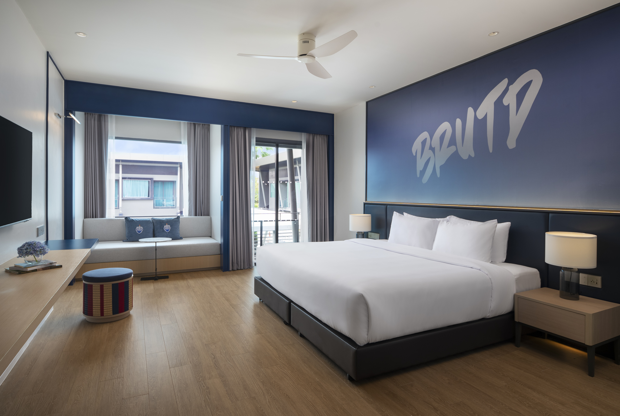 Grand, Deluxe, Double Bed