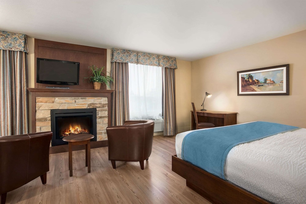 Days Inn By Wyndham Levis 6/31